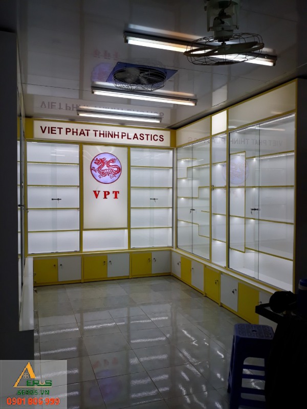 Thi công shop mỹ phẩm Việt Phát Thịnh Plastics của chị Ngọc tại Bình Dương